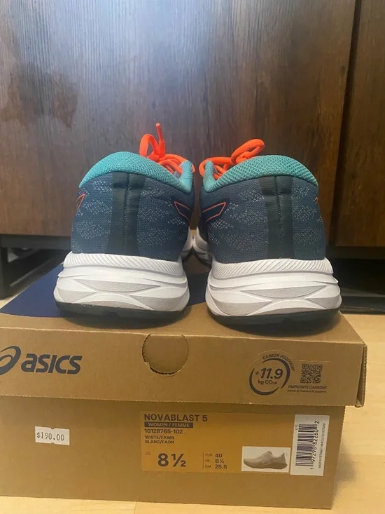 ASICS Running Shoes - Picture 7 of 7